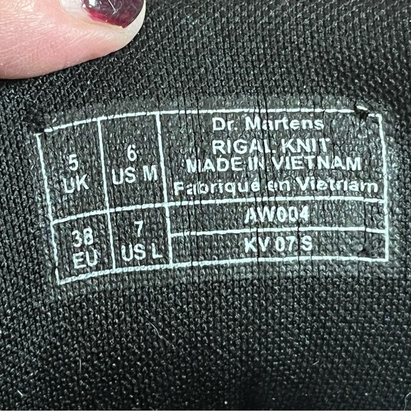 Dr. Martens Black Textured Rigal Knit 8 Eye Boots Combat Black Unisex — Size 7 - Picture 14 of 15